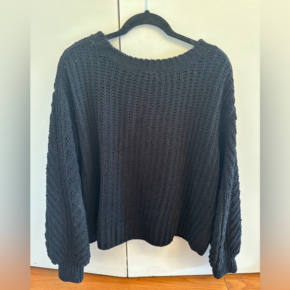H&M Black Slouchy/Cozy Sweater - Picture 3 of 5